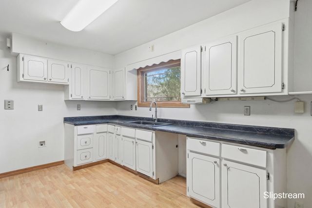 12390 Perry Road, Battle Creek, MI 49015
