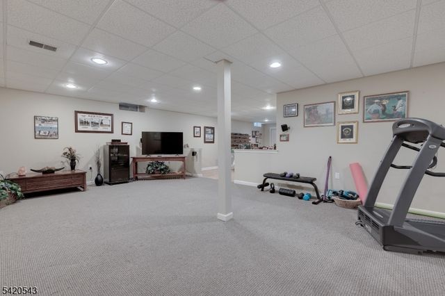 4 Reiher Ct, West Caldwell Twp., NJ 07006