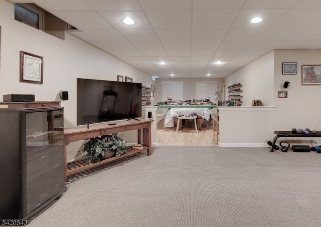 4 Reiher Ct, West Caldwell Twp., NJ 07006