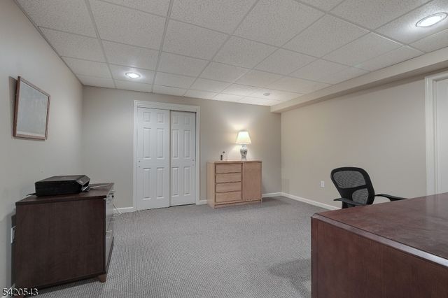 4 Reiher Ct, West Caldwell Twp., NJ 07006