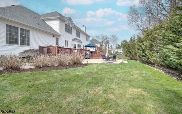 4 Reiher Ct, West Caldwell Twp., NJ 07006