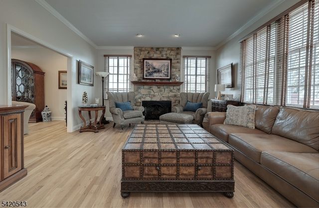 4 Reiher Ct, West Caldwell Twp., NJ 07006