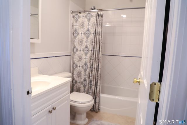 35 Sherwood Place, Fairfield, CT 06890