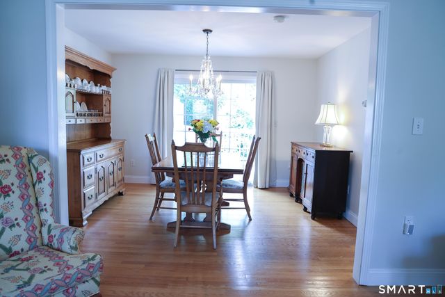35 Sherwood Place, Fairfield, CT 06890