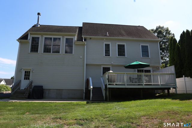 35 Sherwood Place, Fairfield, CT 06890