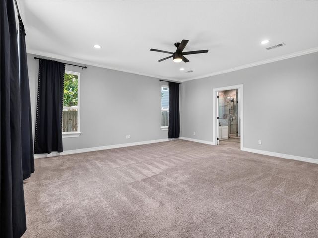 902 N Main Street, Tioga, TX 76271