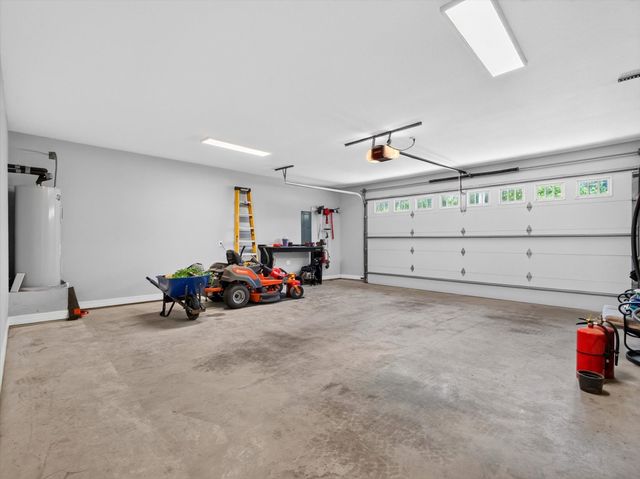 902 N Main Street, Tioga, TX 76271