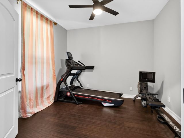 902 N Main Street, Tioga, TX 76271