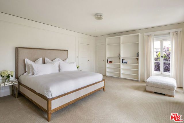 205 Georgina Avenue, Santa Monica, CA 90402