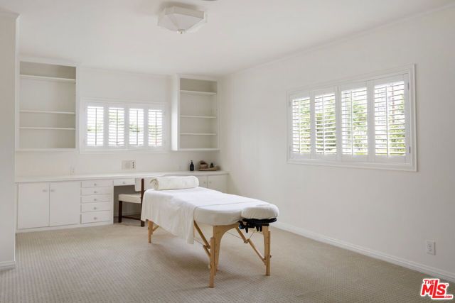 205 Georgina Avenue, Santa Monica, CA 90402