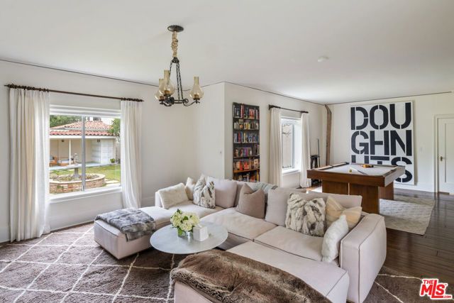 205 Georgina Avenue, Santa Monica, CA 90402