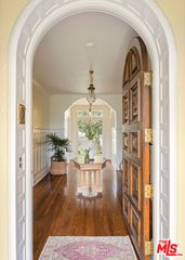 205 Georgina Avenue, Santa Monica, CA 90402