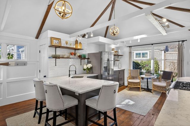 3 Kendall Lane Unit B3, Provincetown, MA 02657