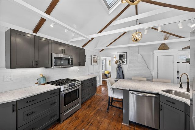 3 Kendall Lane Unit B3, Provincetown, MA 02657