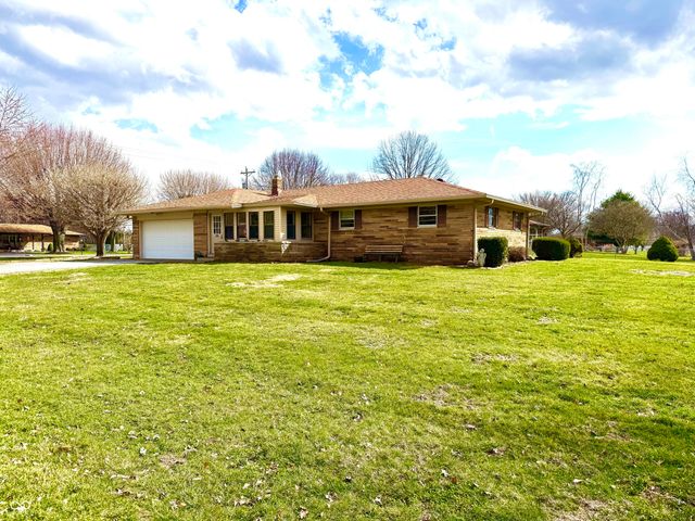 6035 Bluff Acres Drive, Greenwood, IN 46143