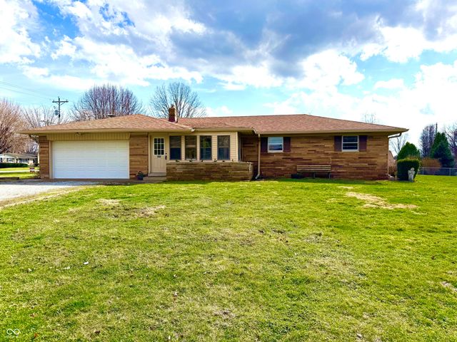 6035 Bluff Acres Drive, Greenwood, IN 46143