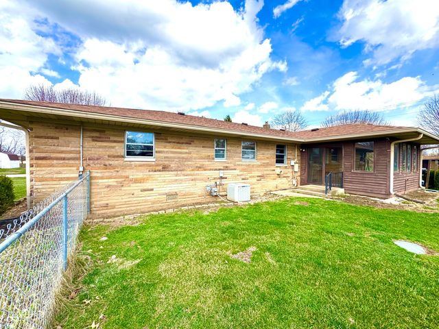 6035 Bluff Acres Drive, Greenwood, IN 46143