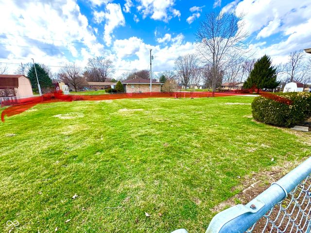 6035 Bluff Acres Drive, Greenwood, IN 46143