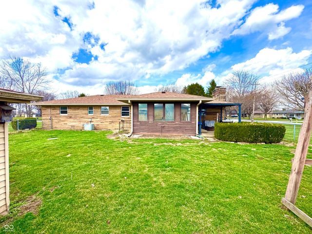 6035 Bluff Acres Drive, Greenwood, IN 46143