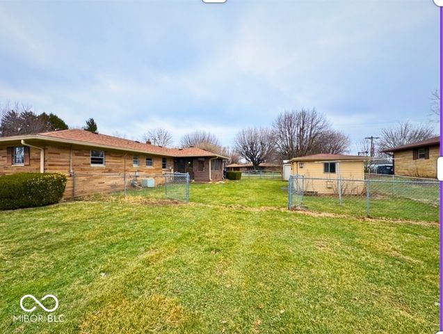 6035 Bluff Acres Drive, Greenwood, IN 46143