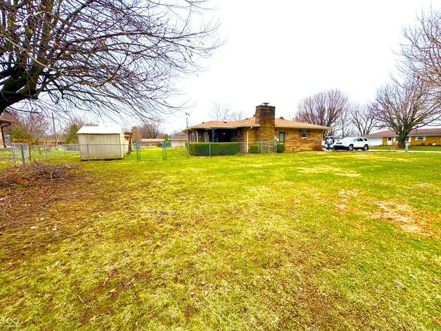 6035 Bluff Acres Drive, Greenwood, IN 46143