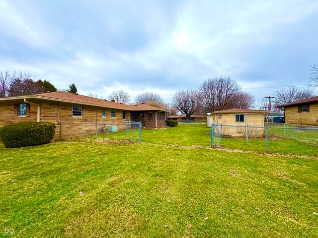 6035 Bluff Acres Drive, Greenwood, IN 46143