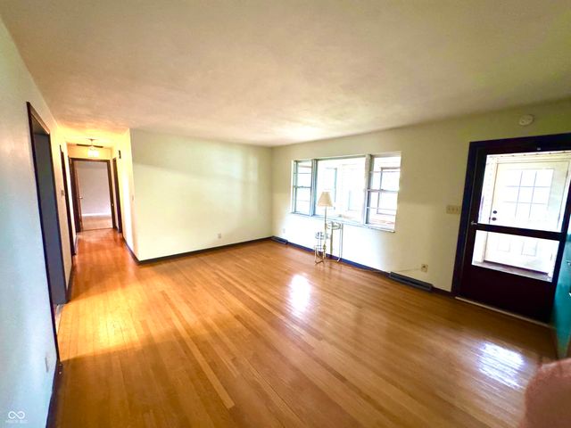 6035 Bluff Acres Drive, Greenwood, IN 46143