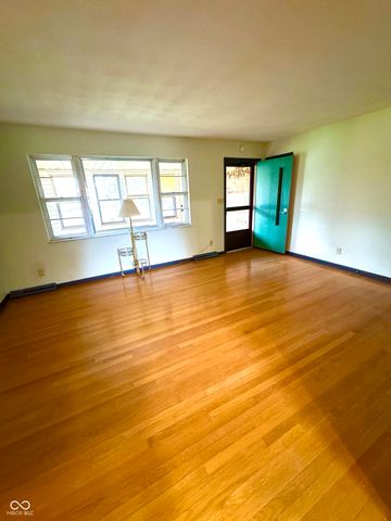 6035 Bluff Acres Drive, Greenwood, IN 46143