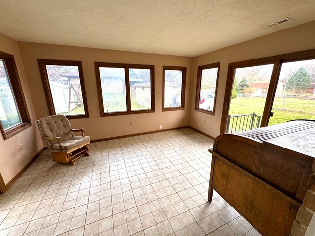 6035 Bluff Acres Drive, Greenwood, IN 46143