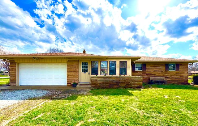 6035 Bluff Acres Drive, Greenwood, IN 46143