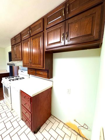 6035 Bluff Acres Drive, Greenwood, IN 46143