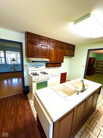 6035 Bluff Acres Drive, Greenwood, IN 46143