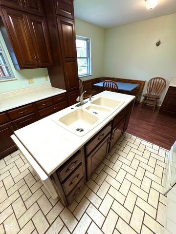 6035 Bluff Acres Drive, Greenwood, IN 46143