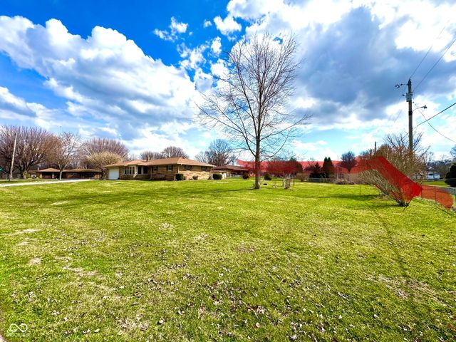 6035 Bluff Acres Drive, Greenwood, IN 46143