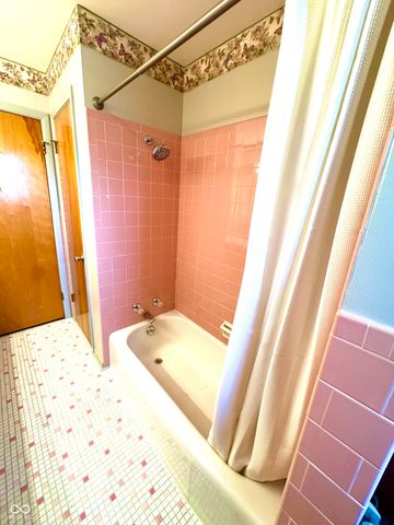 6035 Bluff Acres Drive, Greenwood, IN 46143