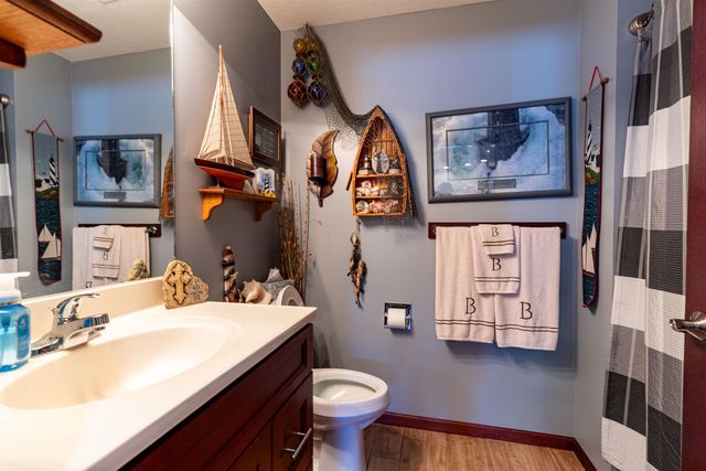 943 Redwood Avenue, Crete, NE 68333