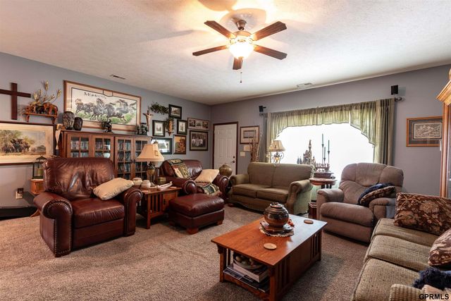 943 Redwood Avenue, Crete, NE 68333