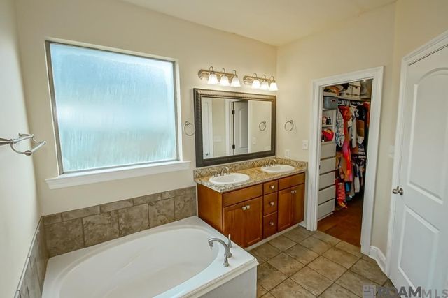 28323 Grand Turk Dr, Denham Springs, LA 70726
