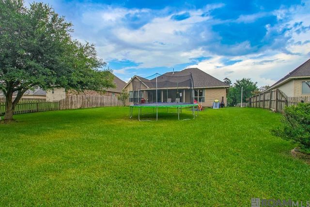 28323 Grand Turk Dr, Denham Springs, LA 70726