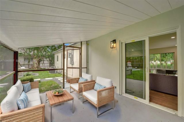 21021 NE 13th Pl, Miami, FL 33179