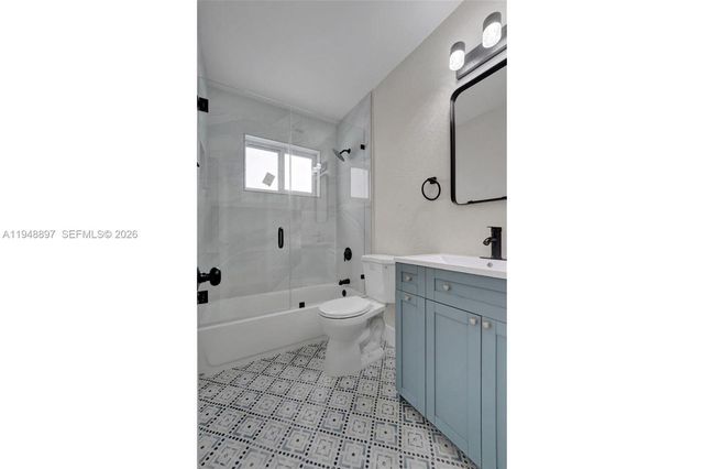 21021 NE 13th Pl, Miami, FL 33179