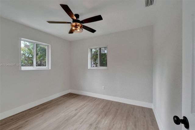 21021 NE 13th Pl, Miami, FL 33179