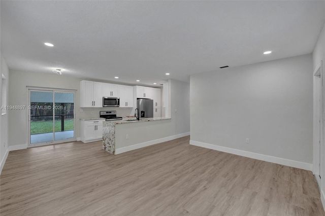 21021 NE 13th Pl, Miami, FL 33179