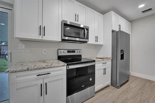 21021 NE 13th Pl, Miami, FL 33179