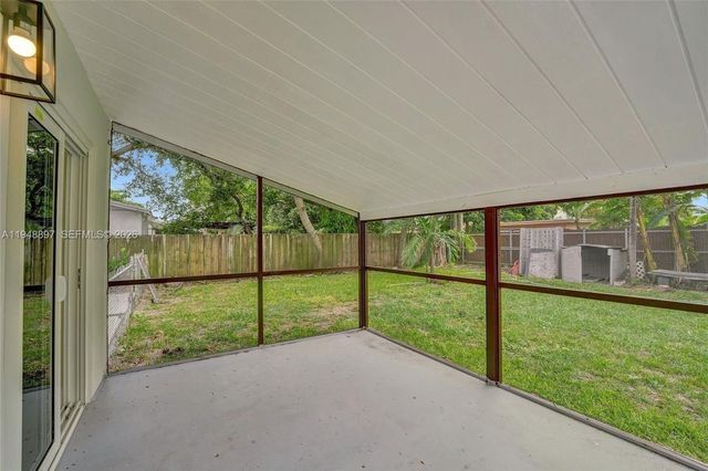 21021 NE 13th Pl, Miami, FL 33179