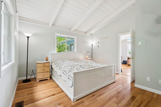 9 Tillinghast Road, Sutton, NH 03260