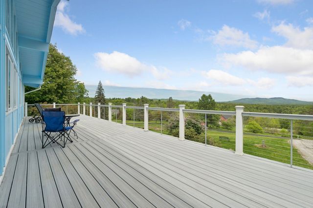 9 Tillinghast Road, Sutton, NH 03260