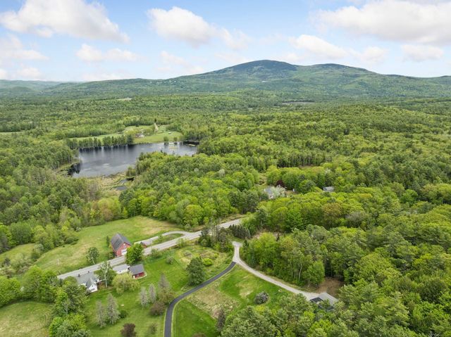 9 Tillinghast Road, Sutton, NH 03260