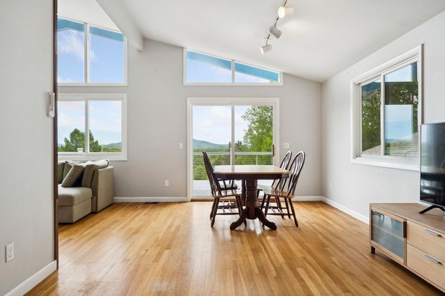 9 Tillinghast Road, Sutton, NH 03260