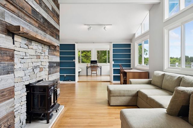 9 Tillinghast Road, Sutton, NH 03260